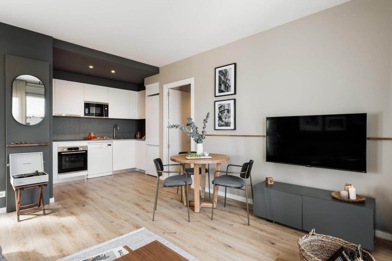 Roc - 2 Bedrooms In Poblenou Apartment
