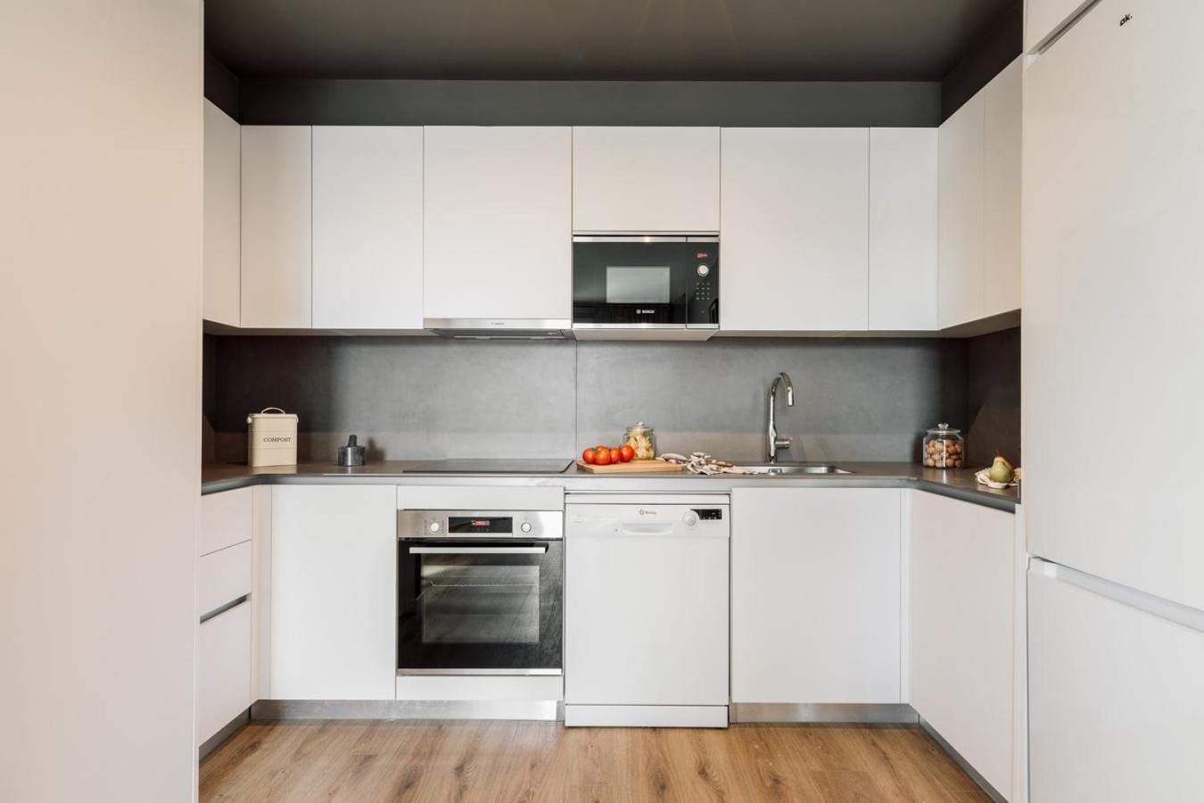 Roc - 2 Bedrooms In Poblenou Apartment *